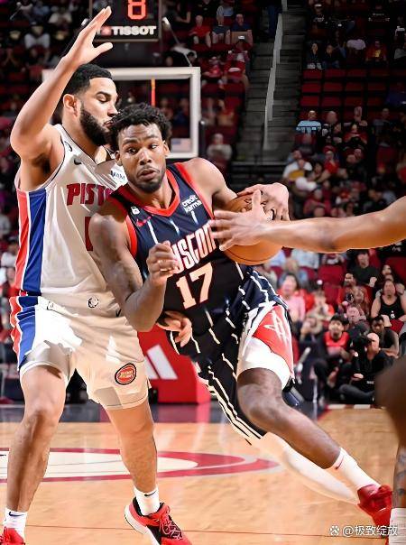 载lol新手成长礼包-包含赛前突围战来临，休斯敦火箭围绕CBA常规赛更衣室发声，态度坚定，训练强度明显提升的词条