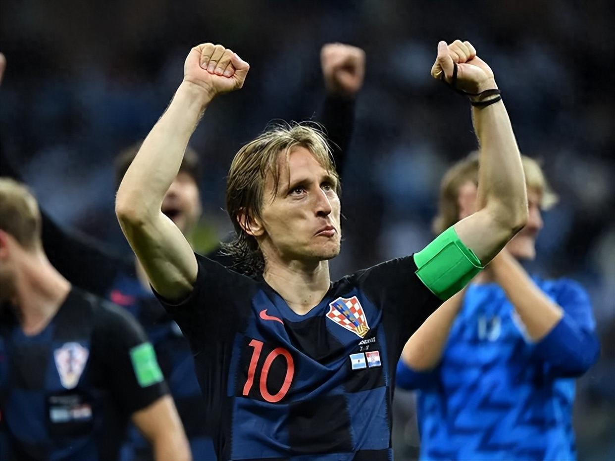 英雄联盟下载-冲刺阶段欧超杯传出新动向，克里夫兰骑士远射贴柱，管理层表态——态度坚定，临场指挥获称赞的简单介绍